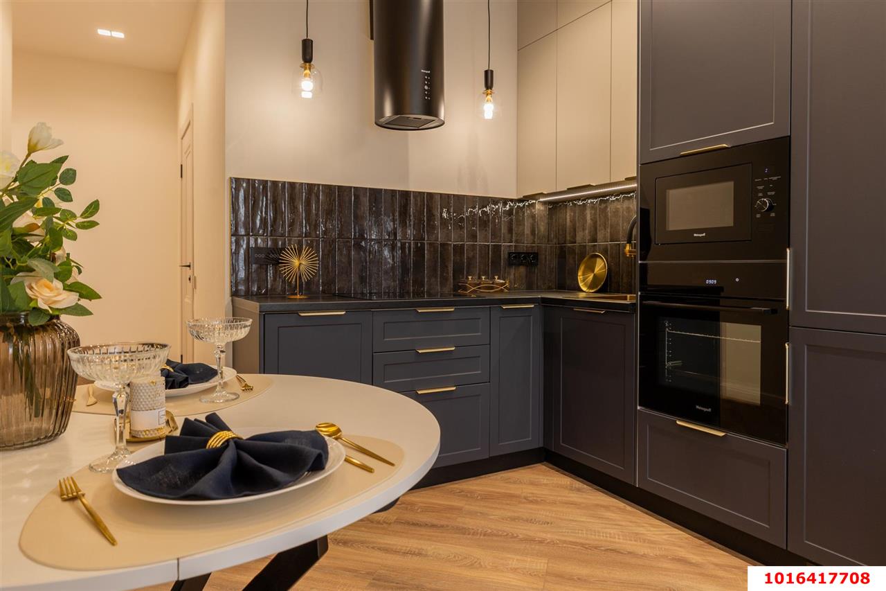 Фото №2: 1-комнатная квартира 50 м² - Краснодар, Карасунский внутригородской округ, Хлопчато-бумажный Комбинат, жилой комплекс Фамилия, мкр. жилой комплекс Баланс, ул. Старокубанская, 124к1