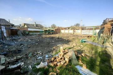 Фото №1: Земельный участок 4 сот. - Краснодар, мкр. Хлопчато-бумажный Комбинат, пр-д 4-й  Васнецова, 2