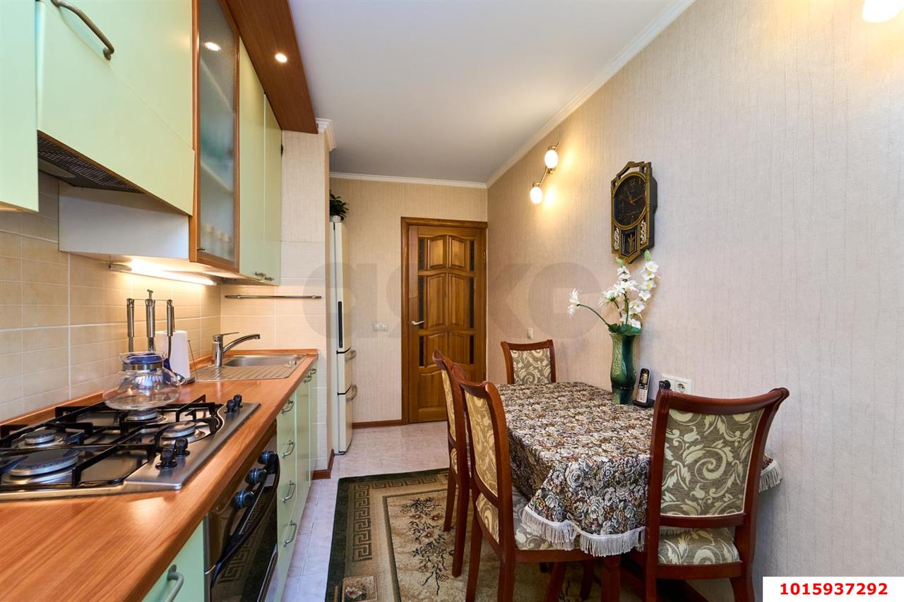 Фото №3: 3-комнатная квартира 64 м² - Краснодар, Западный внутригородской округ, мкр. Юбилейный, ул. Рождественская набережная