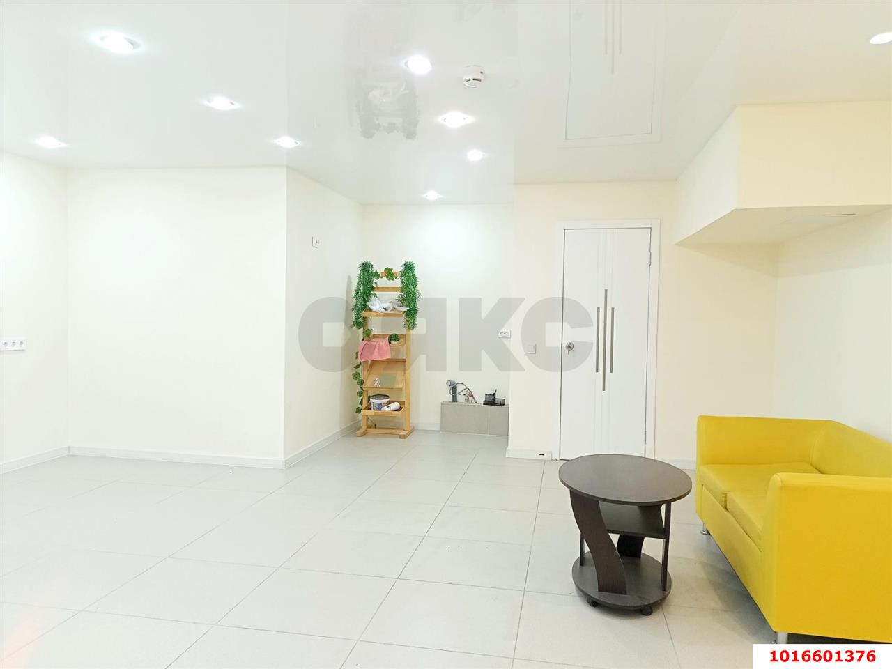 Фото №1: Офисное помещение 35 м² - Краснодар, ул. Петра Метальникова, 13