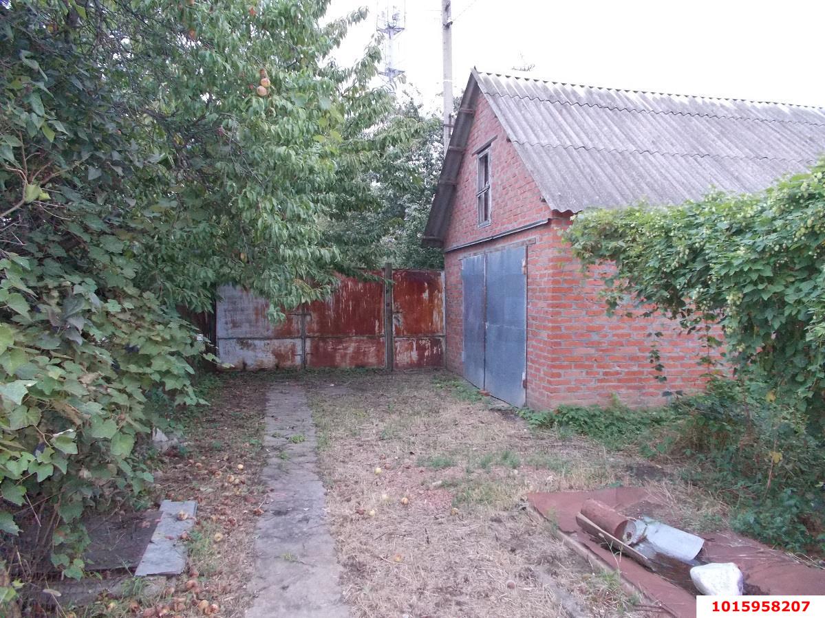 Фото №3: Дом <span class="whitespace-nowrap">94 м²</span> <span class="whitespace-nowrap">+ 10 сот.</span>, <span class="whitespace-nowrap">1 эт.</span> - Ленина, мкр. Карасунский внутригородской округ, ул. Светлая, 1