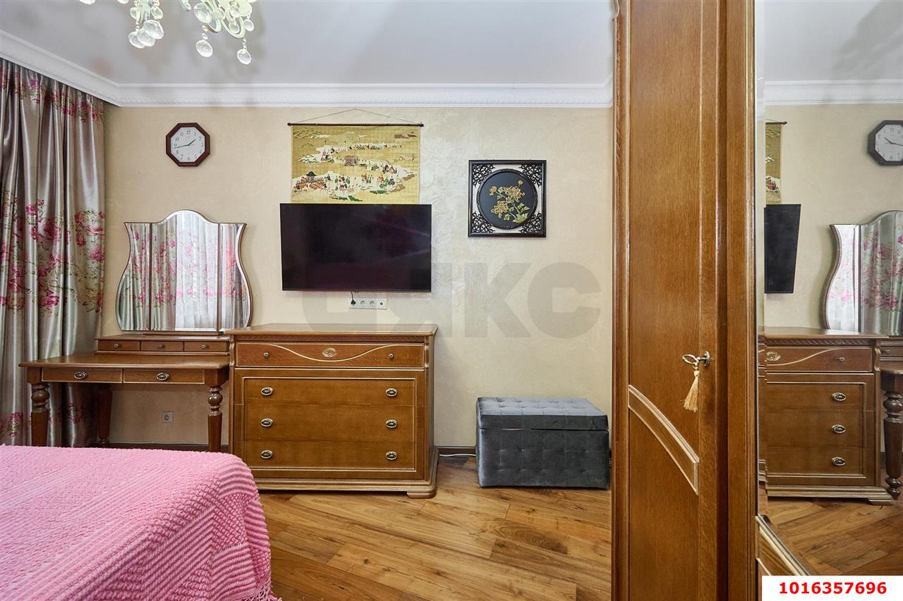 Фото №11: 2-комнатная квартира 77 м² - Краснодар, Карасунский внутригородской округ, Центральный внутригородской округ, мкр. Черёмушки, ул. Ставропольская, 207/1