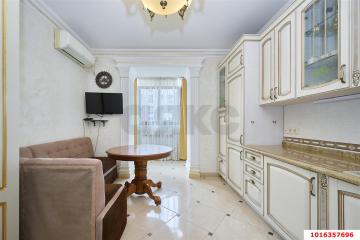 Фото №1: 2-комнатная квартира 68 м² - Краснодар, мкр. Черёмушки, ул. Ставропольская, 207/1