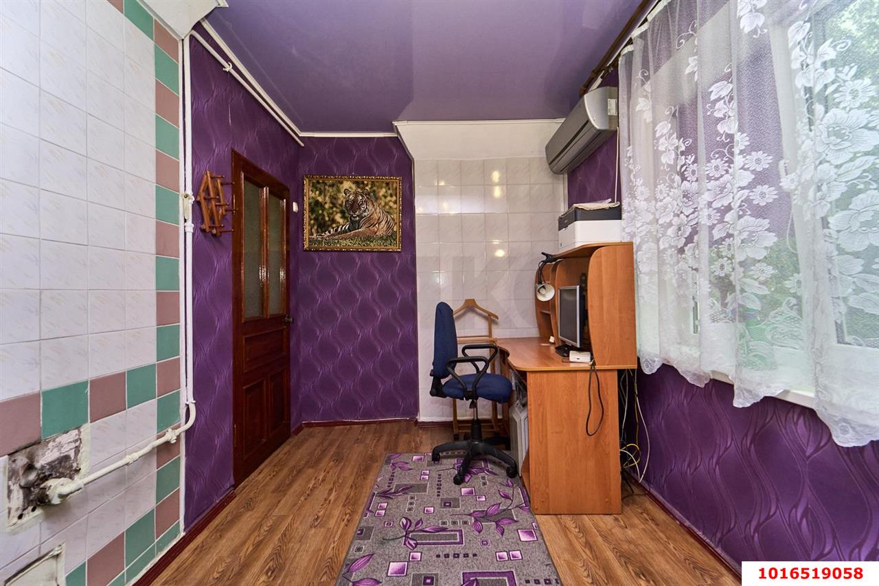Фото №11: 3-комнатная квартира <span class="whitespace-nowrap">55 м²</span>, <span class="whitespace-nowrap">2/2 эт.</span> - Краснодар, Прикубанский внутригородской округ, мкр. Горхутор, ул. имени М.Е. Соколова, 88А