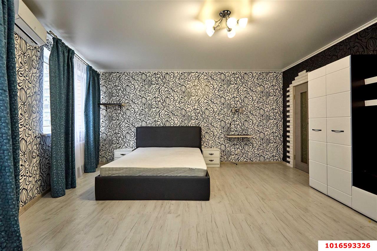 Фото №10: 2-комнатная квартира 70 м² - Краснодар, жилой комплекс Времена Года 3, Завод Радиоизмерительных Приборов, имени Петра Метальникова, мкр. Прикубанский внутригородской округ, ул. Цезаря Куникова, 24к2