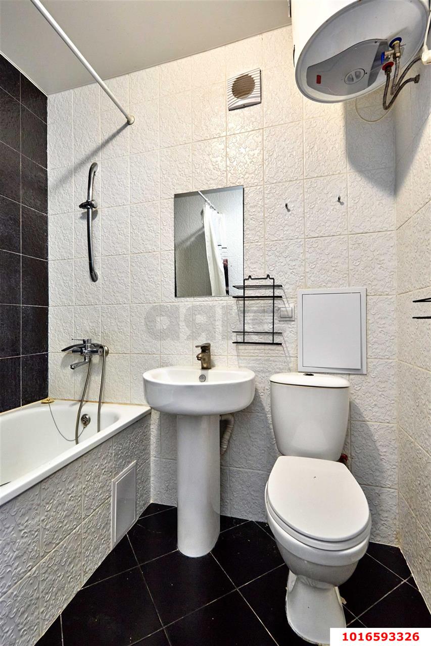 Фото №7: 2-комнатная квартира 70 м² - Краснодар, жилой комплекс Времена Года 3, Завод Радиоизмерительных Приборов, имени Петра Метальникова, мкр. Прикубанский внутригородской округ, ул. Цезаря Куникова, 24к2