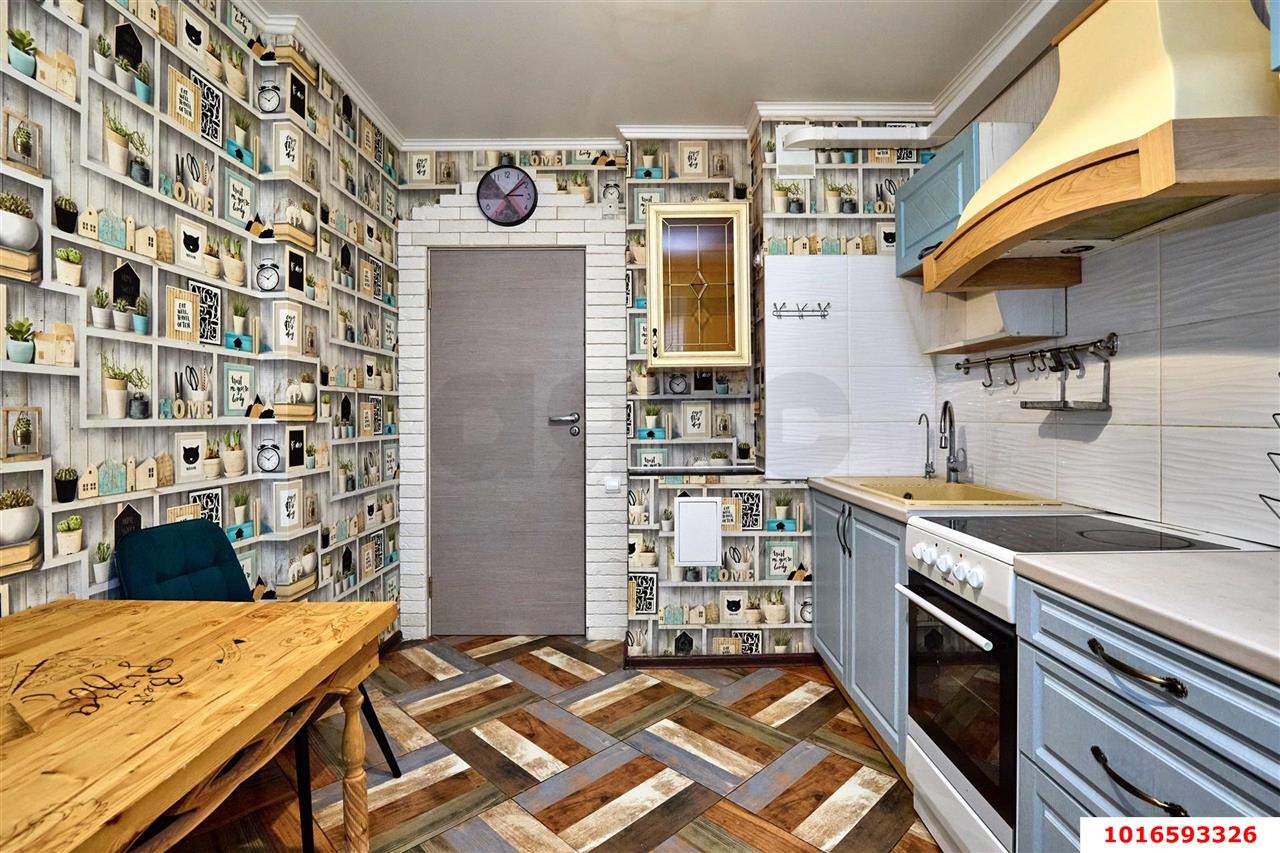 Фото №3: 2-комнатная квартира 70 м² - Краснодар, жилой комплекс Времена Года 3, Завод Радиоизмерительных Приборов, имени Петра Метальникова, мкр. Прикубанский внутригородской округ, ул. Цезаря Куникова, 24к2