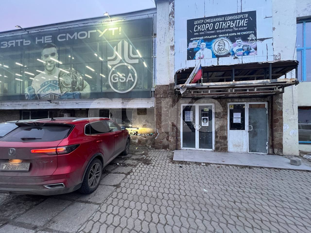 Фото №2: Коммерция 527 м² - Мариуполь, р. Жовтневый, пр-кт Металлургов, 88