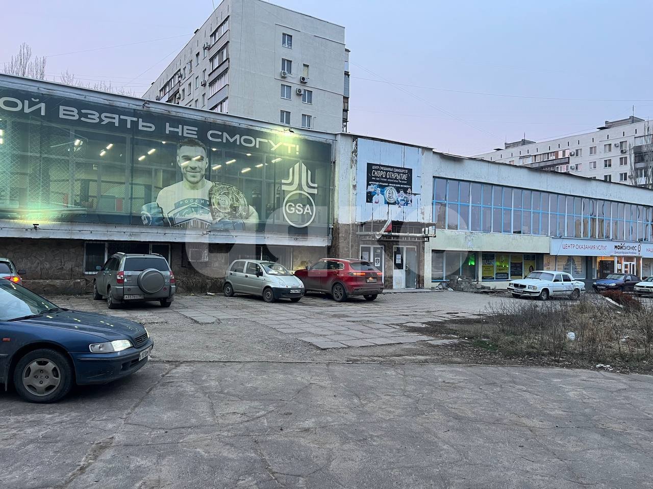 Фото №3: Коммерция 527 м² - Мариуполь, р. Жовтневый, пр-кт Металлургов, 88