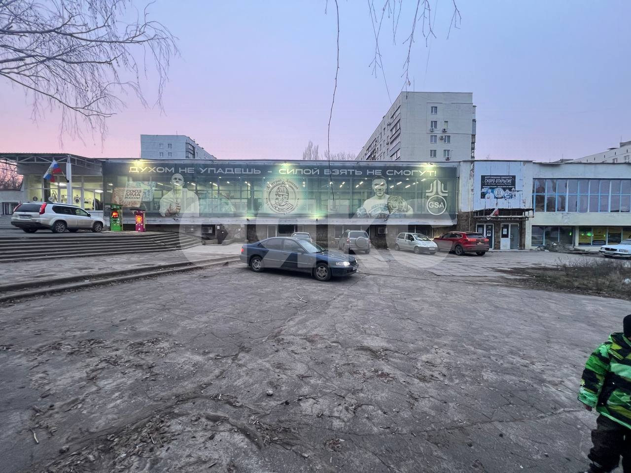 Фото №1: Коммерция 527 м² - Мариуполь, р. Жовтневый, пр-кт Металлургов, 88