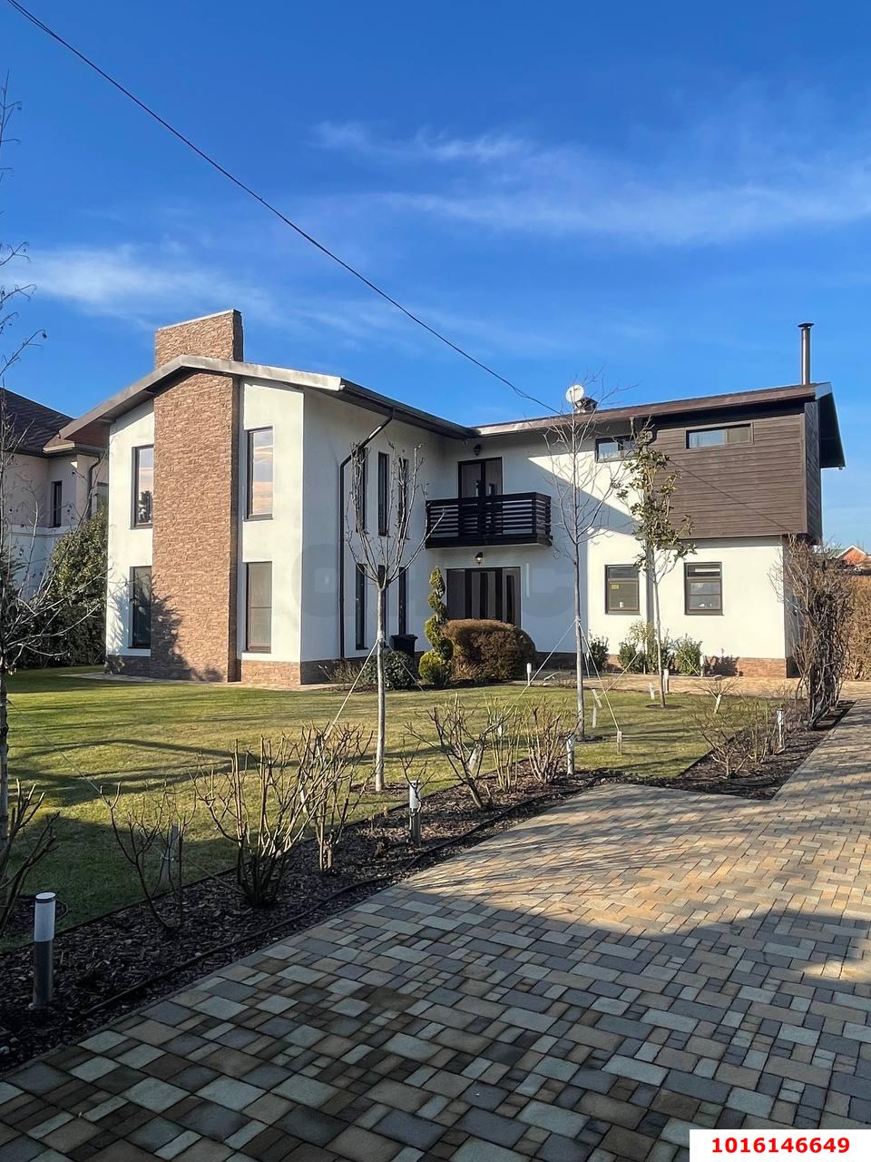 Фото №1: Дом 346 м² + 12 сот. - Краснодар, Прикубанский внутригородской округ, мкр. 2-я Площадка, ул. Водоводная, 11