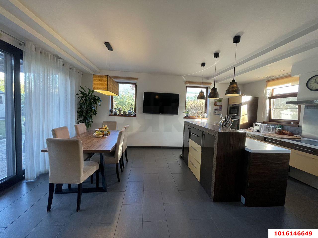 Фото №10: Дом 346 м² + 12 сот. - Краснодар, Прикубанский внутригородской округ, мкр. 2-я Площадка, ул. Водоводная, 11