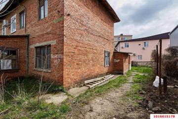 Фото №1: 3-комнатная квартира <span class="whitespace-nowrap">59 м²</span>, <span class="whitespace-nowrap">1/2 эт.</span> - Яблоновский, ул. Дорожная, 49/7