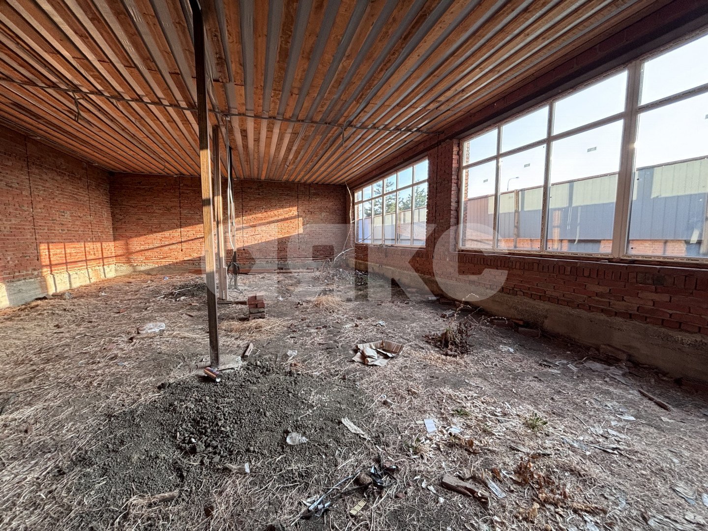Фото №6: Дом 272 м² + 10 сот. - Новокубанск, мкр. Капланово, ул. Первомайская, 329