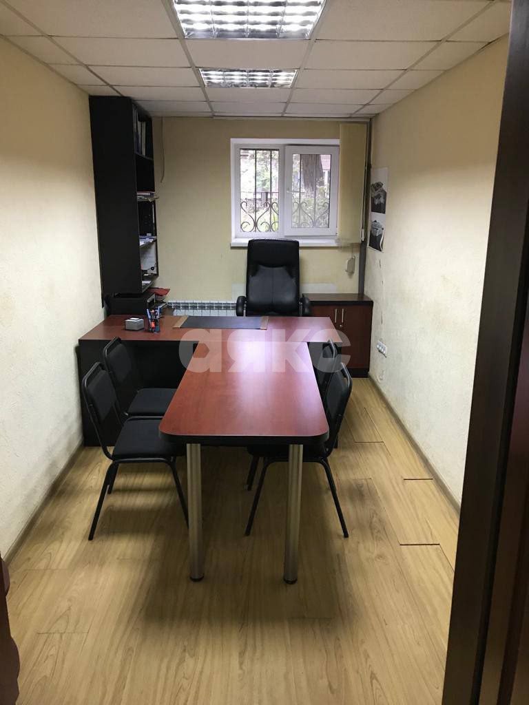 Фото №4: Коммерция <span class="whitespace-nowrap">72 м²</span>, <span class="whitespace-nowrap">-1/5 эт.</span> - Мариуполь, р. Жовтневый, ул. Административная площадь