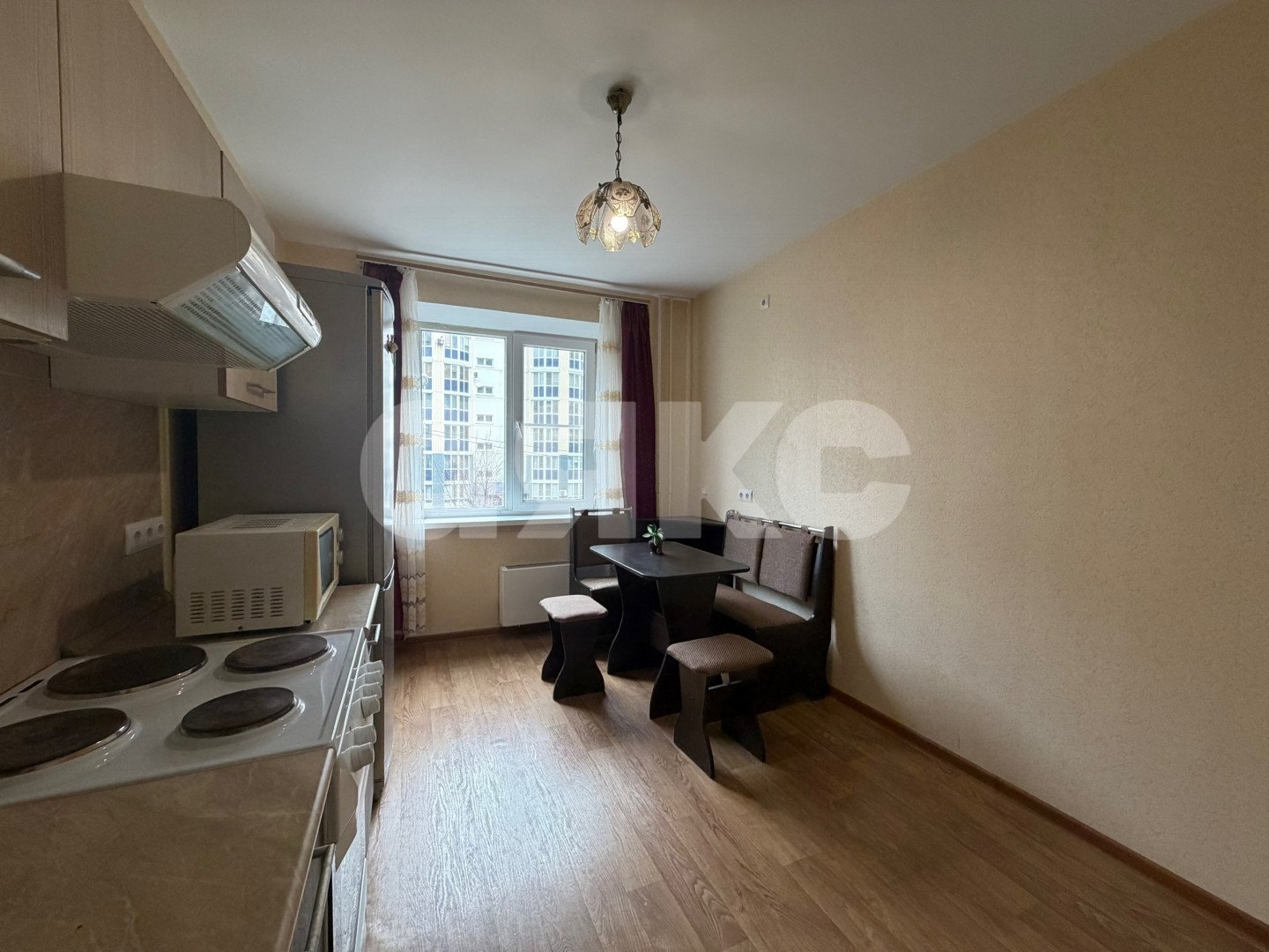 Фото №6: 1-комнатная квартира <span class="whitespace-nowrap">38 м²</span>, <span class="whitespace-nowrap">2/12 эт.</span> - Волгоград, Центральный, мкр. ЖК Центральный, пр-кт имени В.И. Ленина, 72Б