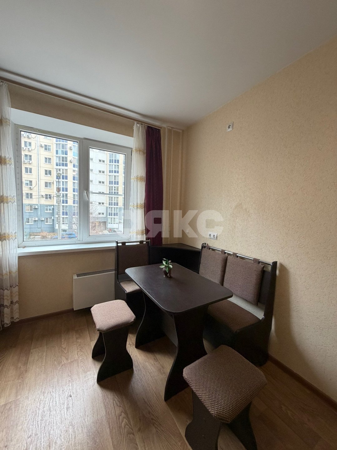 Фото №8: 1-комнатная квартира <span class="whitespace-nowrap">38 м²</span>, <span class="whitespace-nowrap">2/12 эт.</span> - Волгоград, Центральный, мкр. ЖК Центральный, пр-кт имени В.И. Ленина, 72Б