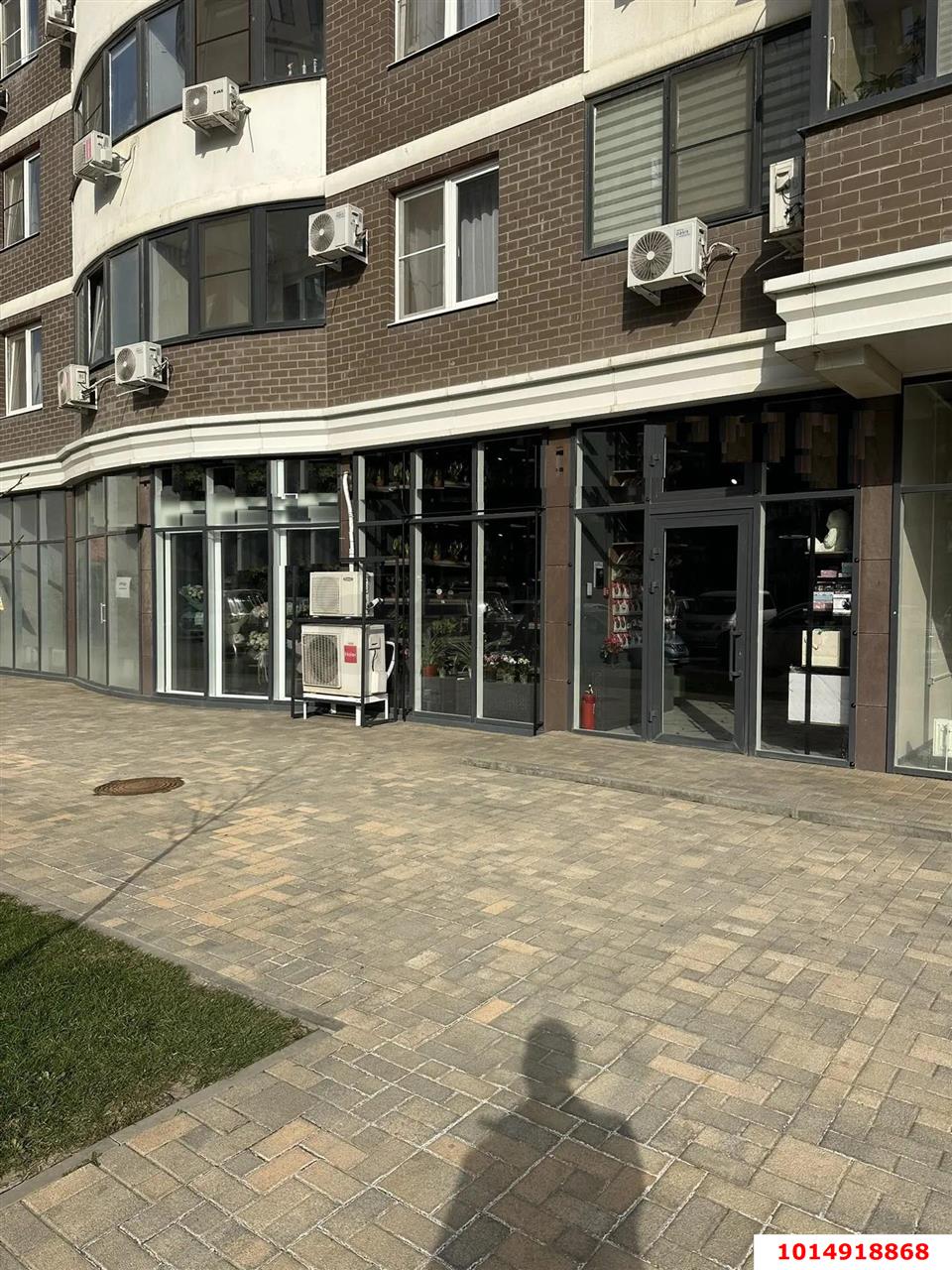 Фото №9: Коммерция 79 м² - Краснодар, Россинского, Прикубанский внутригородской округ, мкр. жилой комплекс Атлант, ул. Адмирала Крузенштерна, 6