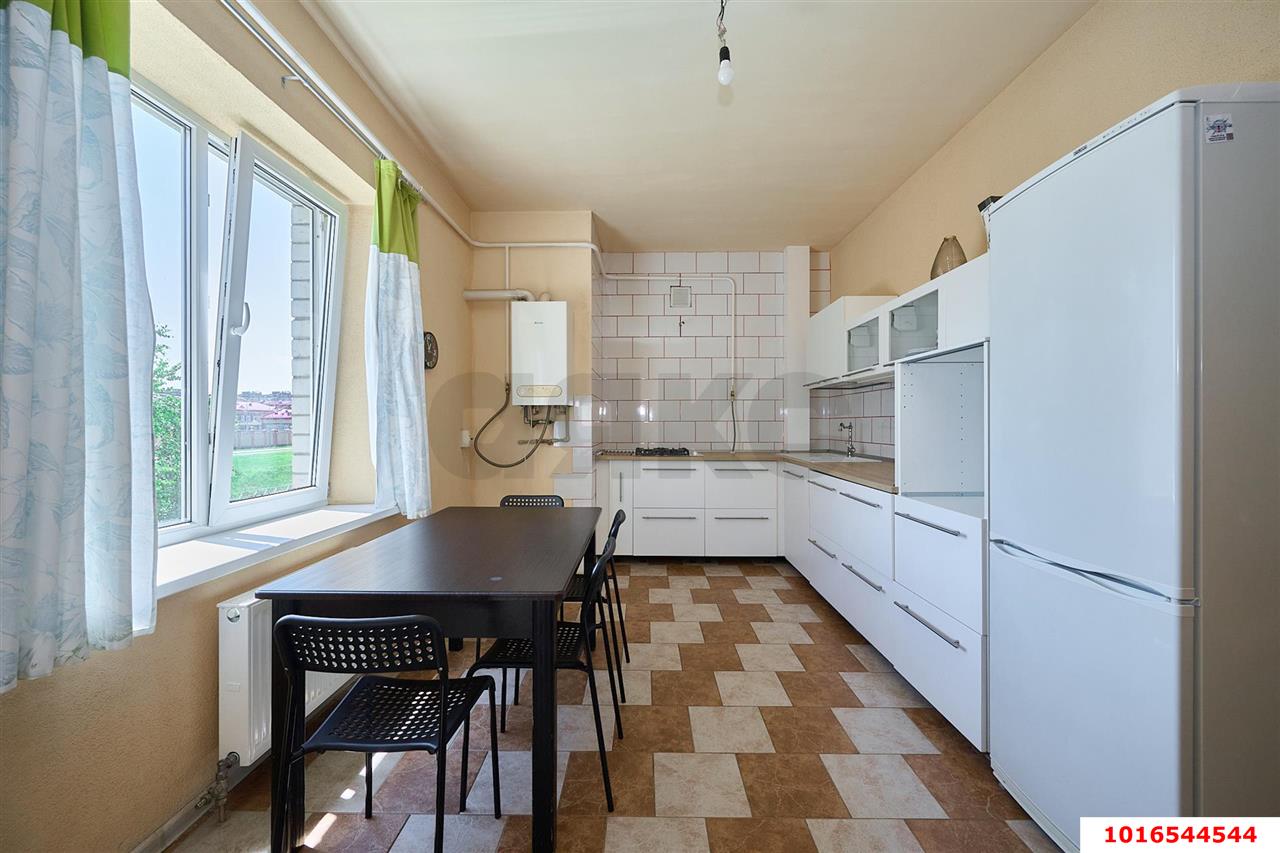 Фото №2: 2-комнатная квартира <span class="whitespace-nowrap">74 м²</span>, <span class="whitespace-nowrap">2/7 эт.</span> - Краснодар, Прикубанский внутригородской округ, мкр. Восточно-Кругликовский, ул. Черкасская, 101