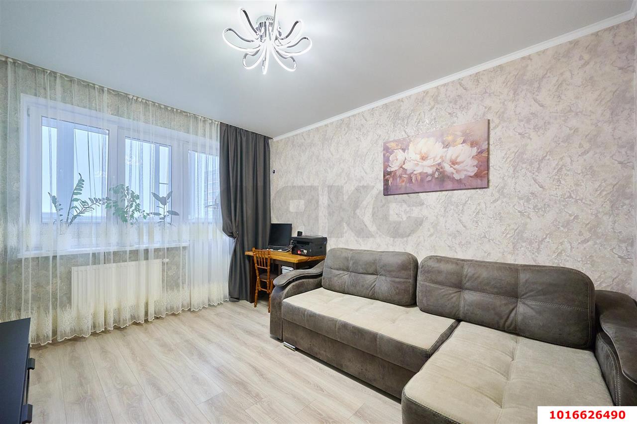 Фото №10: 3-комнатная квартира 75 м² - Краснодар, Прикубанский внутригородской округ, Славянский, мкр. Светлоград, ул. Красных Партизан, 1/4к1