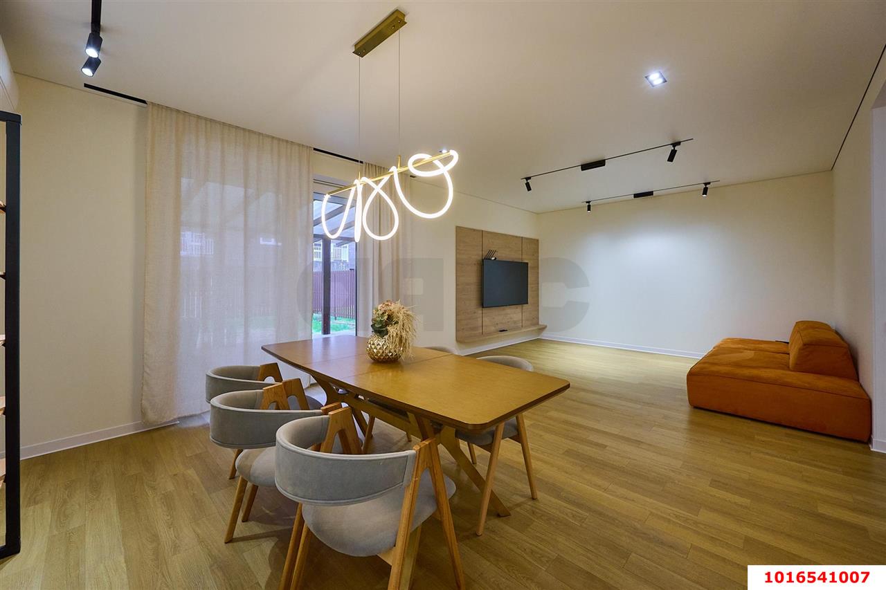 Фото №1: Дом 149 м² + 1 сот. - Краснодар, Прикубанский внутригородской округ, Немецкая Деревня, мкр. жилой комплекс Германия, ул. Баха, 11к1