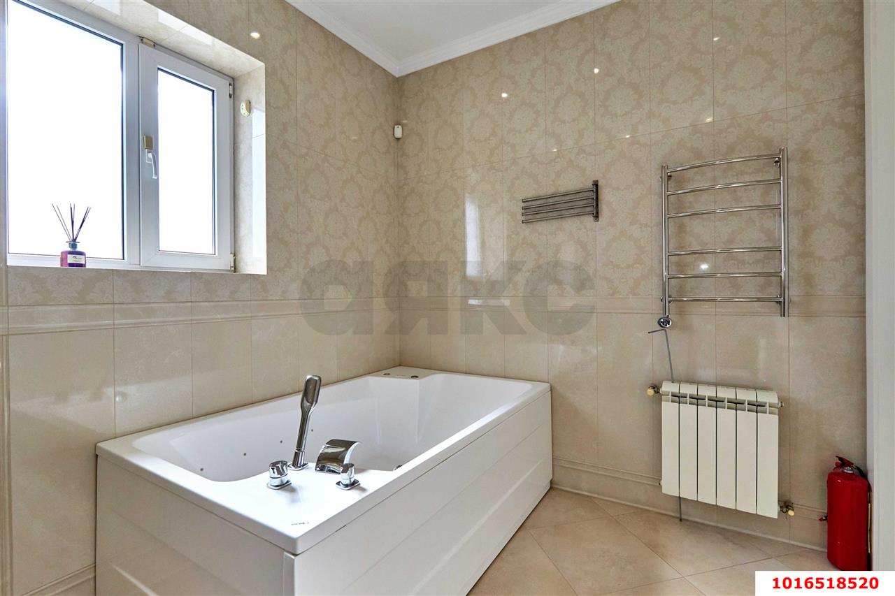 Фото №16: Дом 184 м² + 3.5 сот. - Краснодар, Западный внутригородской округ, мкр. Фестивальный, ул. Труда, 104