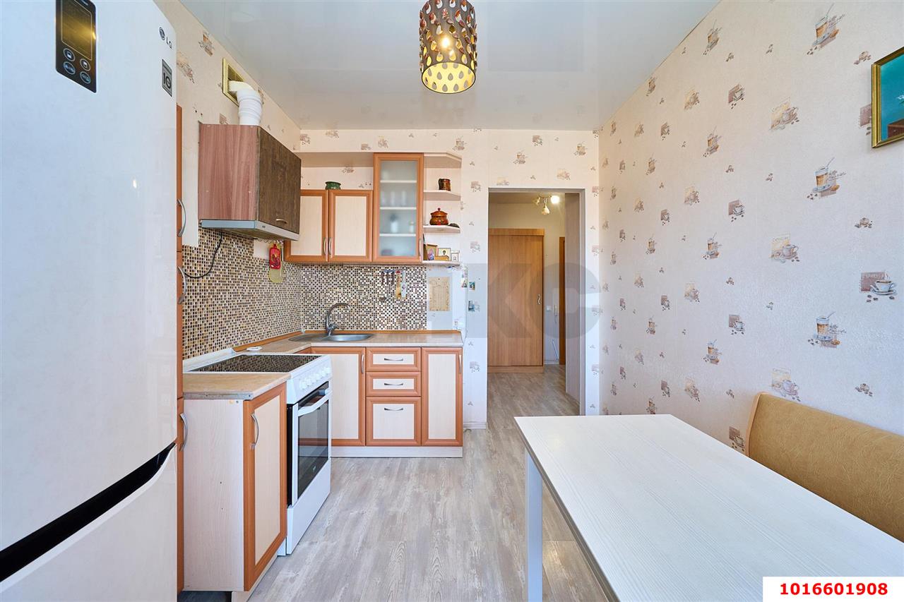 Фото №2: 1-комнатная квартира 38 м² - Краснодар, Прикубанский внутригородской округ, Завод Радиоизмерительных Приборов, мкр. Музыкальный, ул. имени Ф.И. Шаляпина, 31Б