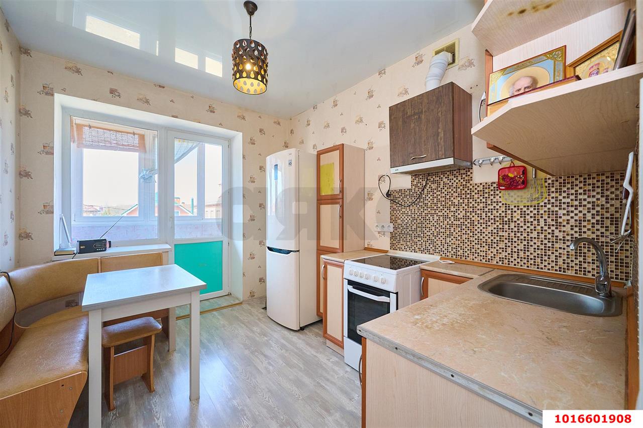 Фото №1: 1-комнатная квартира 38 м² - Краснодар, Прикубанский внутригородской округ, Завод Радиоизмерительных Приборов, мкр. Музыкальный, ул. имени Ф.И. Шаляпина, 31Б