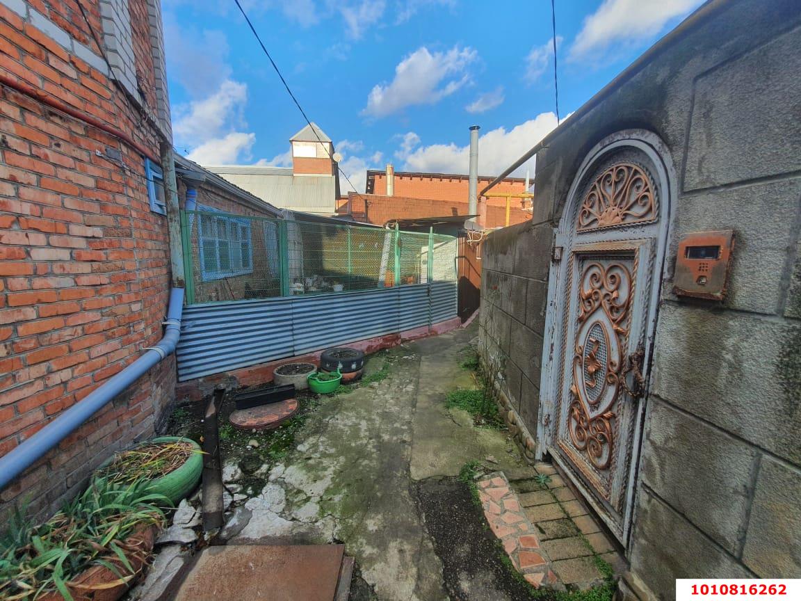 Фото №3: Часть дома 42 м² + 2.3 сот. - Краснодар, Западный внутригородской округ, мкр. Центральный, ул. Длинная, 17