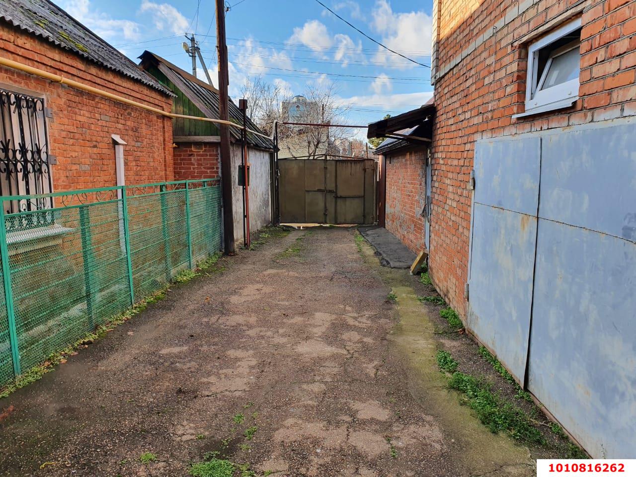 Фото №1: Часть дома 42 м² + 2.3 сот. - Краснодар, Западный внутригородской округ, мкр. Центральный, ул. Длинная, 17