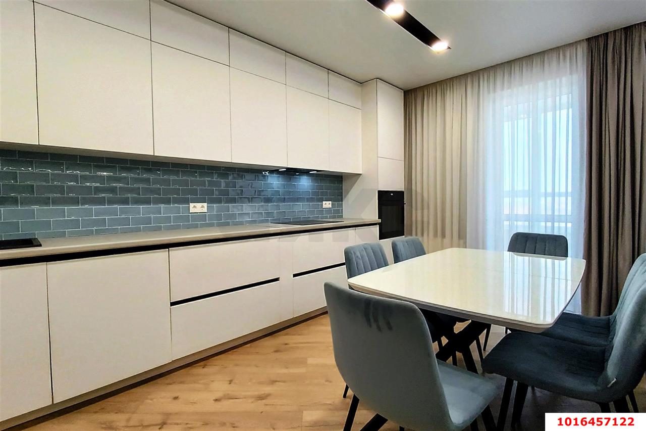 Фото №11: 3-комнатная квартира 96 м² - Краснодар, Карасунский внутригородской округ, Хлопчато-бумажный Комбинат, жилой комплекс Фамилия, мкр. жилой комплекс Баланс, ул. Старокубанская, 124к1