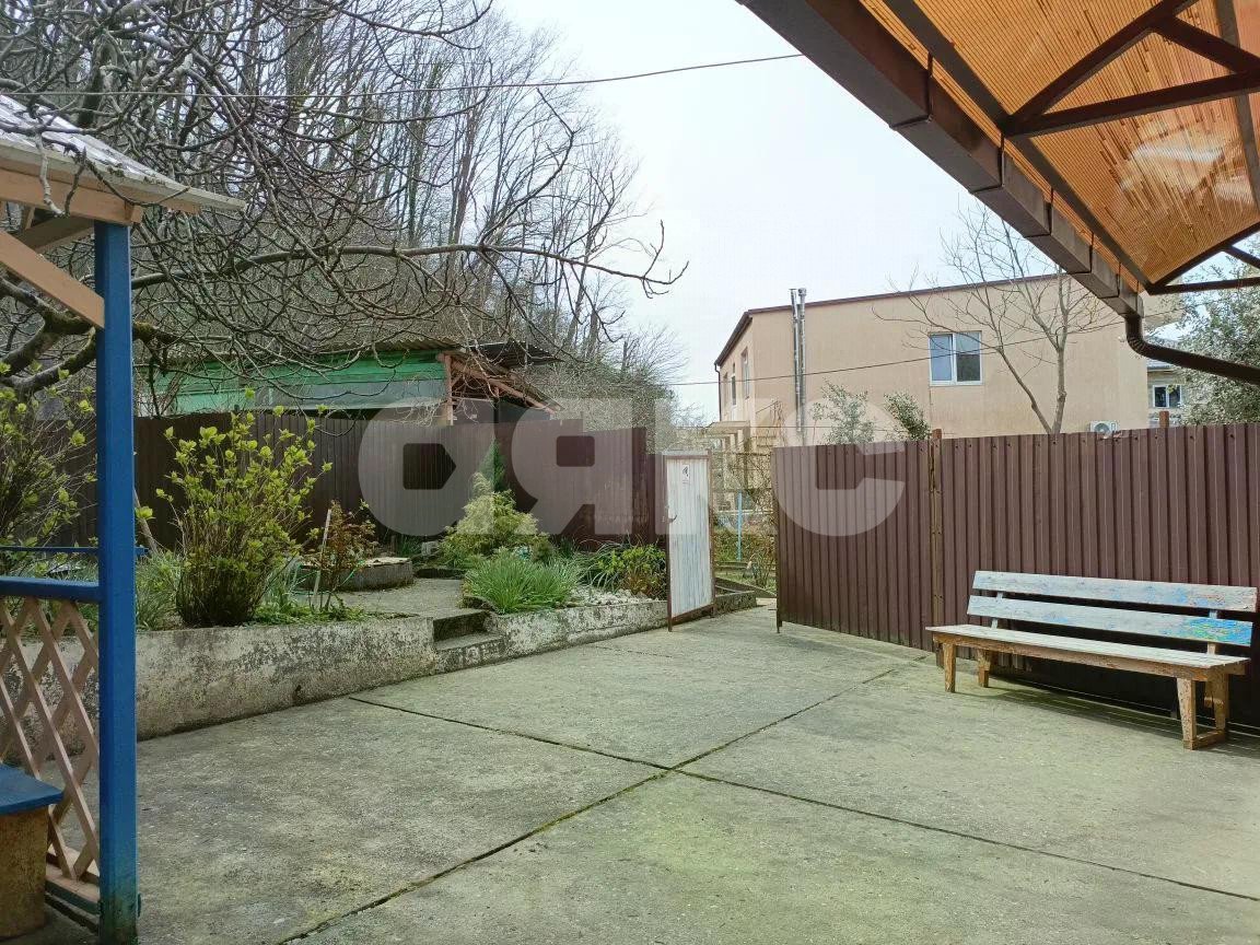 Фото №2: Часть дома 232 м² + 3.5 сот. - Сочи, Лазаревский, п. Лоо, ул. Жигулёвская, 60