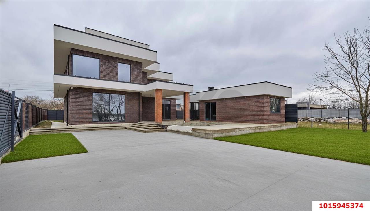 Фото №1: Дом 250 м² + 7.5 сот. - Лотос, мкр. Прикубанский внутригородской округ