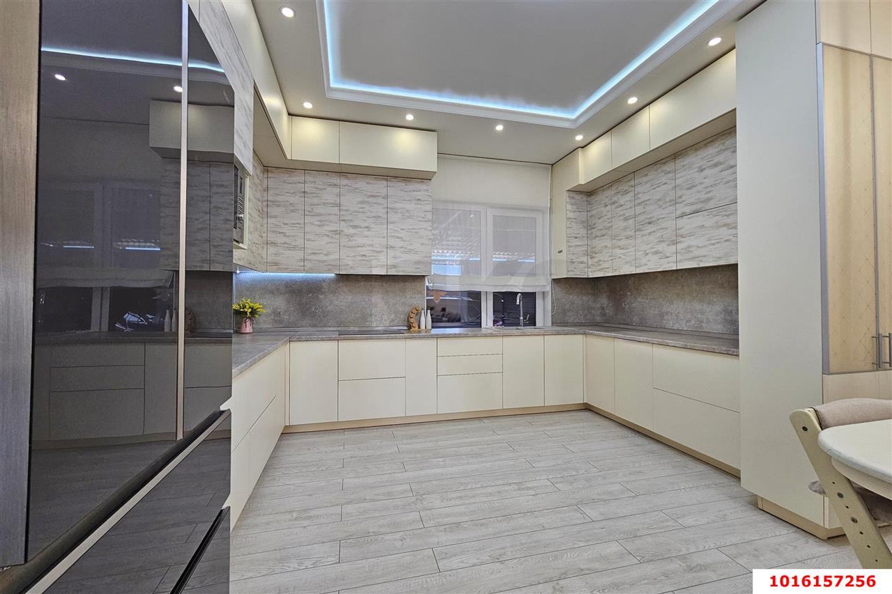 Фото №2: Дом 158 м² + 10 сот. - Российский, мкр. Прикубанский внутригородской округ, ул. Триумфальная, 79