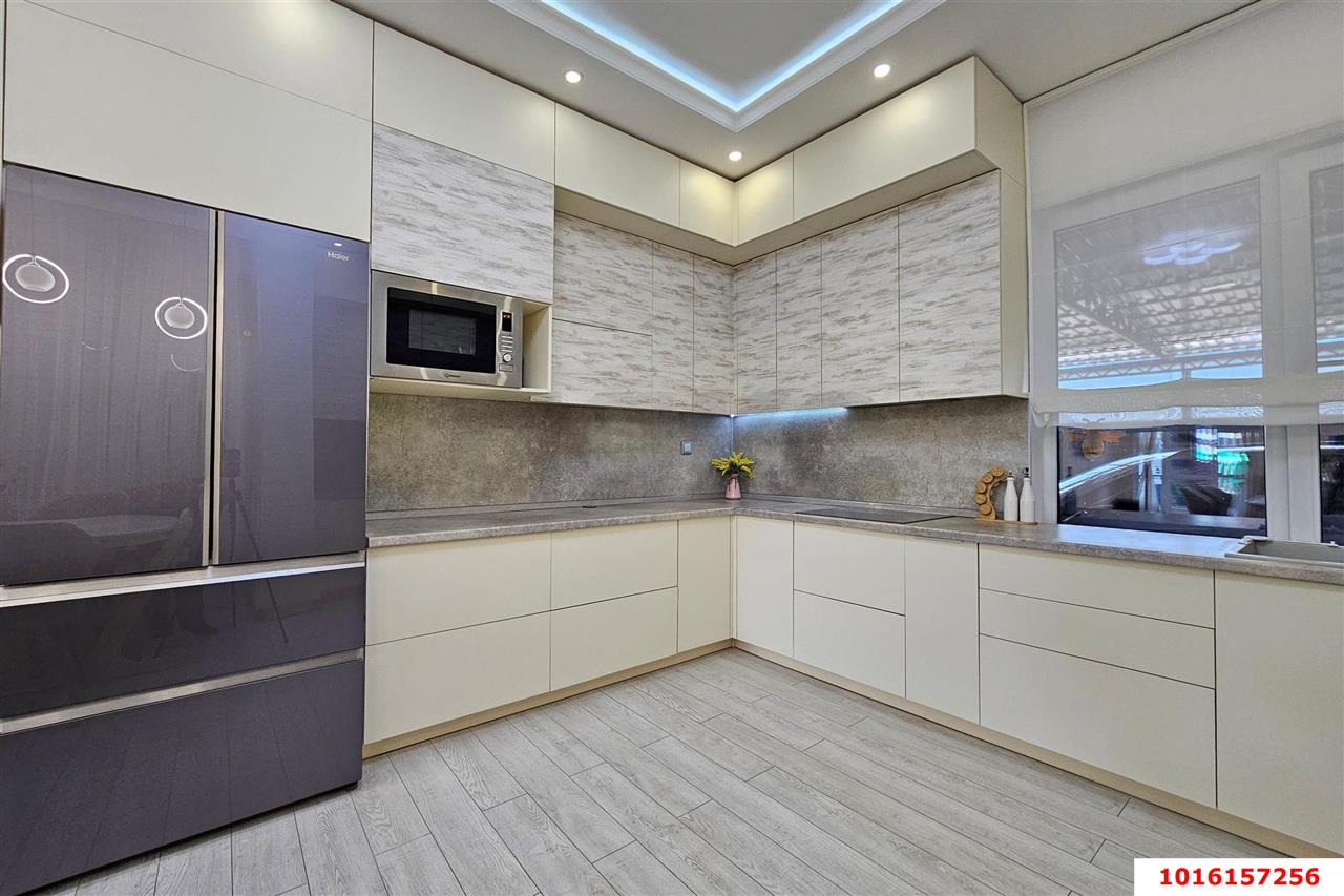 Фото №1: Дом 158 м² + 10 сот. - Российский, мкр. Прикубанский внутригородской округ, ул. Триумфальная, 79