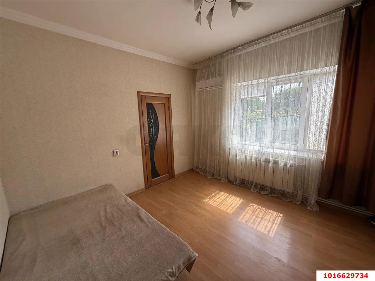 Фото №4: 2-комнатная квартира <span class="whitespace-nowrap">33 м²</span>, <span class="whitespace-nowrap">1/1 эт.</span> - Краснодар, Центральный внутригородской округ, мкр. Центральный, ул. Базовская Дамба, 25