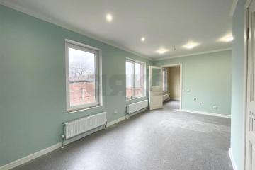 Фото №1: Коммерция 40 м² - Краснодар, мкр. Центральный, ул. Коммунаров, 136