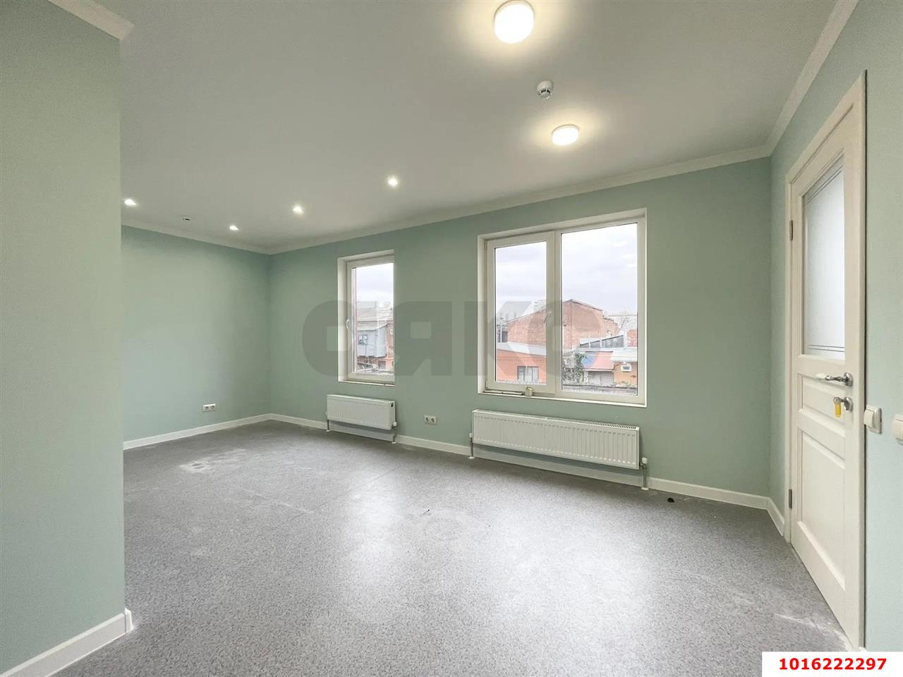 Фото №3: Коммерция 40 м² - Краснодар, Центральный внутригородской округ, мкр. Центральный, ул. Коммунаров, 136