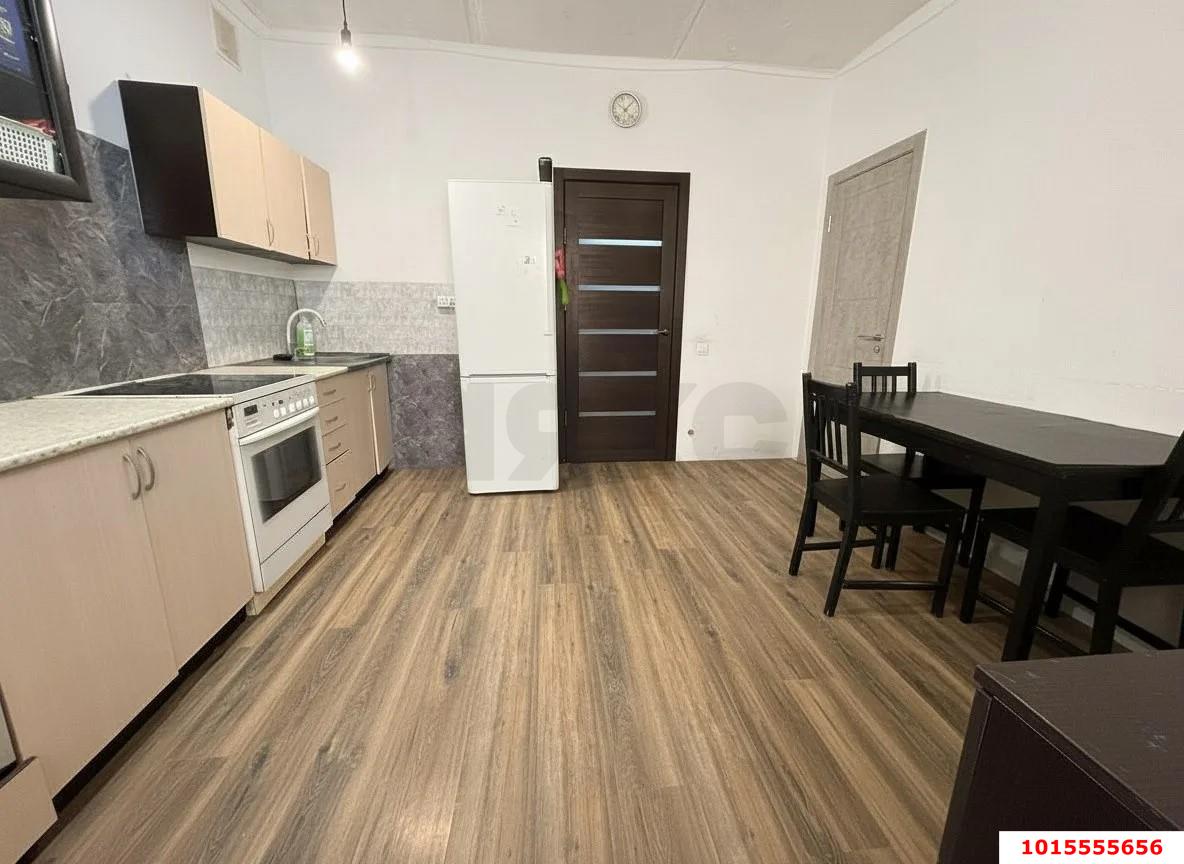 Фото №1: 3-комнатная квартира 90 м² - Краснодар, Прикубанский внутригородской округ, Музыкальный, мкр. ЖК Лучезарный, ул. Московская, 154к1