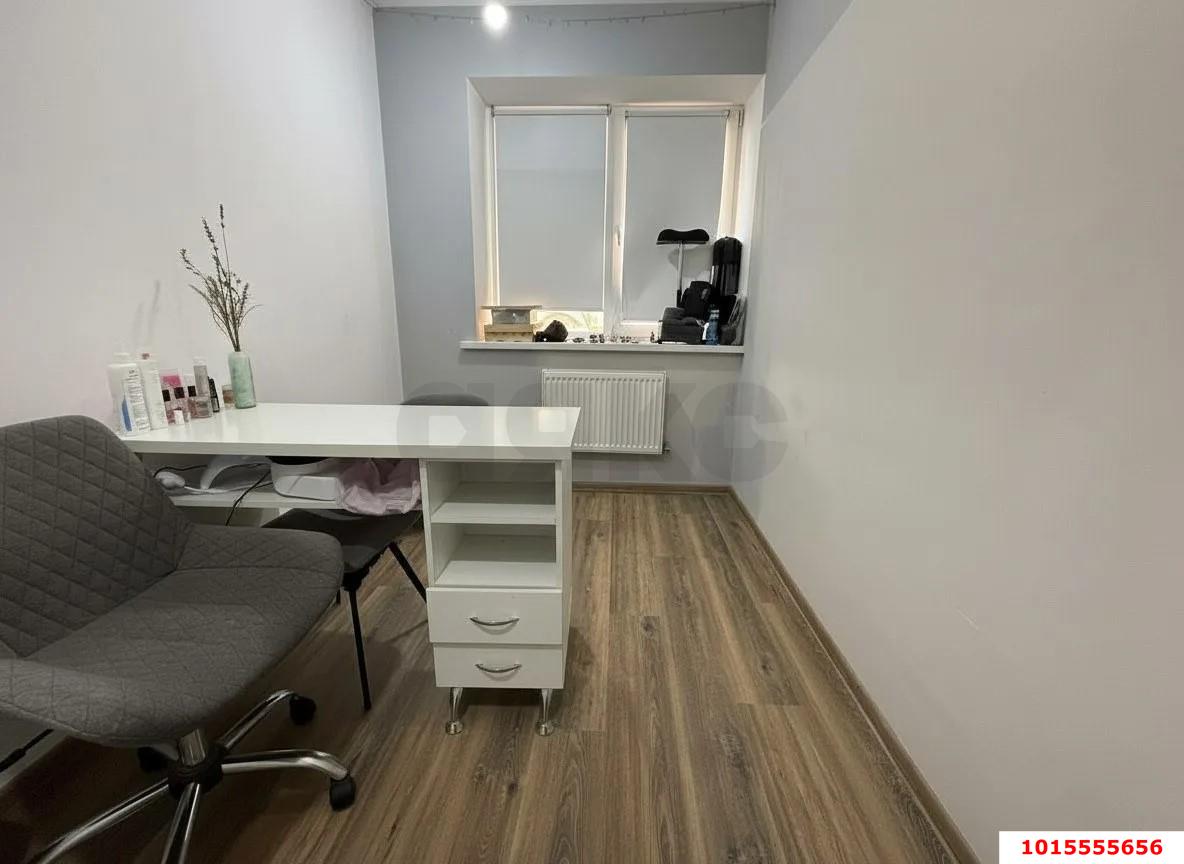 Фото №3: 3-комнатная квартира 90 м² - Краснодар, Прикубанский внутригородской округ, Музыкальный, мкр. ЖК Лучезарный, ул. Московская, 154к1