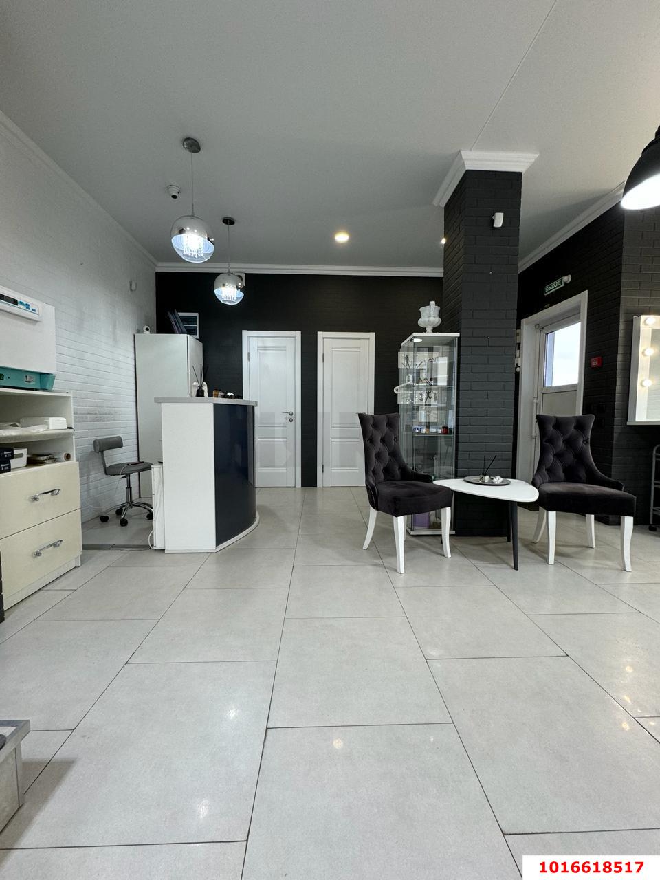 Фото №1: Коммерция 51 м² - Краснодар, жилой комплекс Соло, жилой комплекс Комфорт, Карасунский внутригородской округ, Центральный внутригородской округ, мкр. Черёмушки, ул. Селезнёва, 2/3