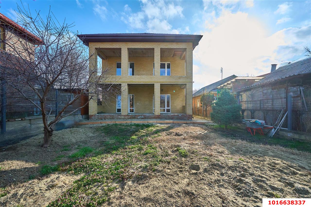 Фото №2: Дом 150 м² + 4.27 сот. - Краснодар, Западный внутригородской округ, Горогороды, мкр. Центральный, ул. Краснодонская, 81