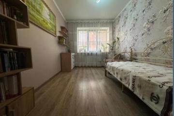 Фото №1: 2-комнатная квартира 49 м² - Берёзовый, мкр. Витаминкомбинат, ул. 2-я Целиноградская, 38