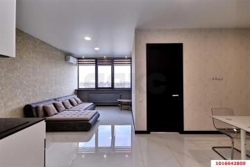 Фото №2: 2-комнатная квартира 60 м² - Краснодар, мкр. Черёмушки, ул. Вишняковой, 1/23к2