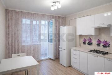 Фото №1: 2-комнатная квартира 59 м² - Краснодар, мкр. Краевая Клиническая Больница, ул. Черкасская, 47