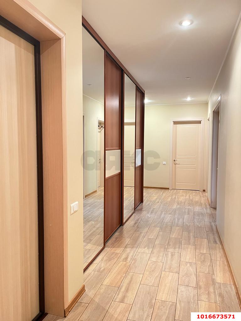 Фото №9: 3-комнатная квартира 118 м² - Краснодар, Западный внутригородской округ, Горгаз, мкр. Центральный, ул. Кубанская набережная, 4