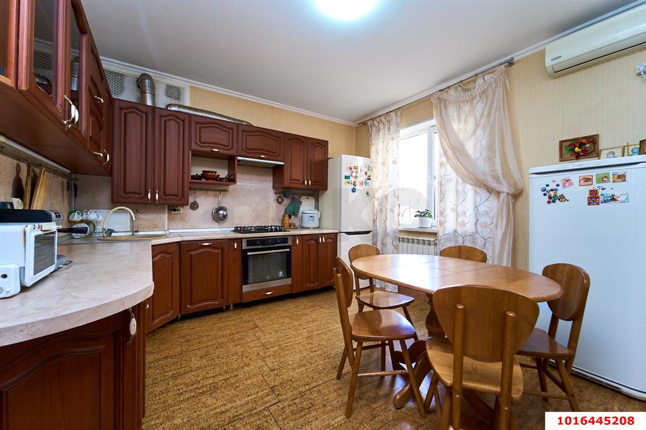 Фото №9: Дом 193 м² + 12 сот. - Южный, ул. Крайняя, 14