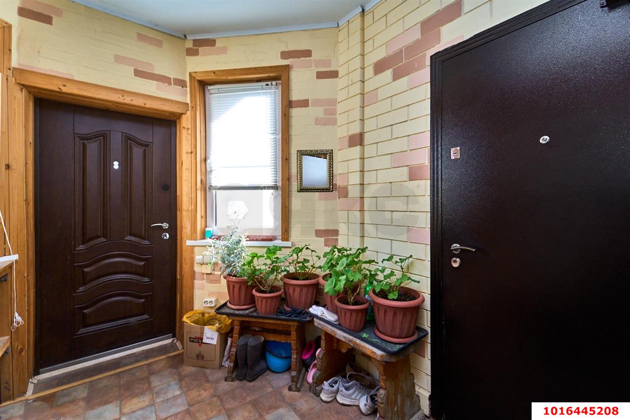 Фото №4: Дом 193 м² + 12 сот. - Южный, ул. Крайняя, 14