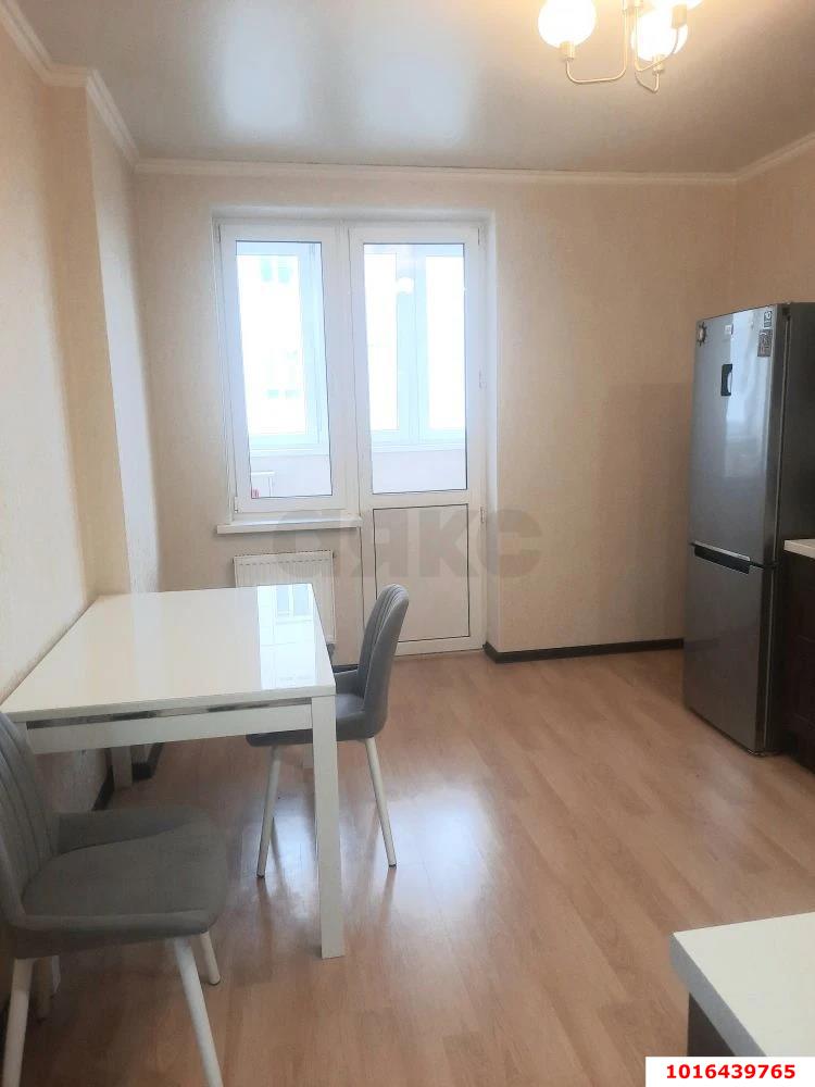 Фото №2: 1-комнатная квартира 43 м² - Краснодар, ЖК Черёмушки, жилой комплекс Черёмушки, Центральный внутригородской округ, мкр. Черёмушки, ул. Кубанская, 47