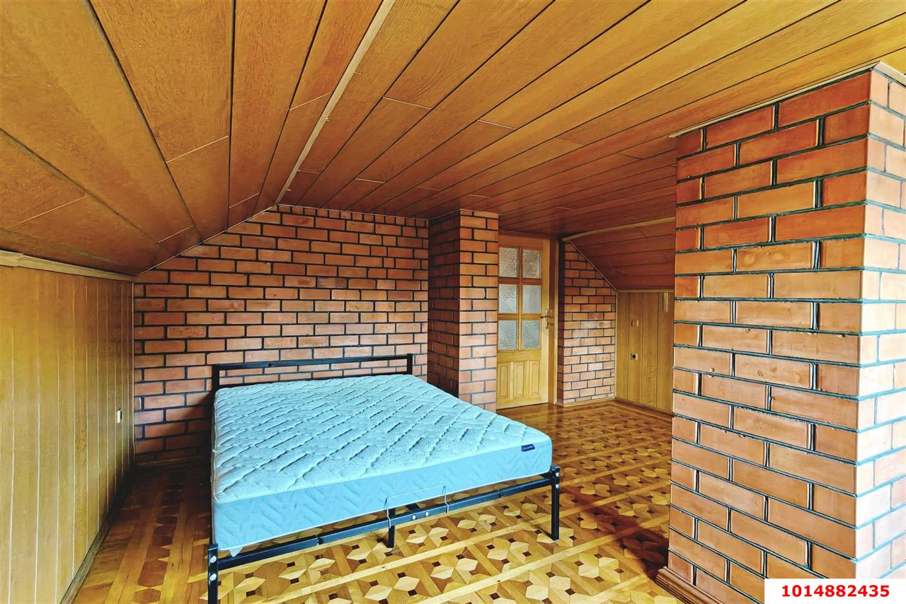 Фото №14: Дом <span class="whitespace-nowrap">250 м²</span> <span class="whitespace-nowrap">+ 3 сот.</span>, <span class="whitespace-nowrap">3 эт.</span> - Краснодар, Центральный внутригородской округ, Покровка, мкр. Центральный, ул. Ломоносова, 12
